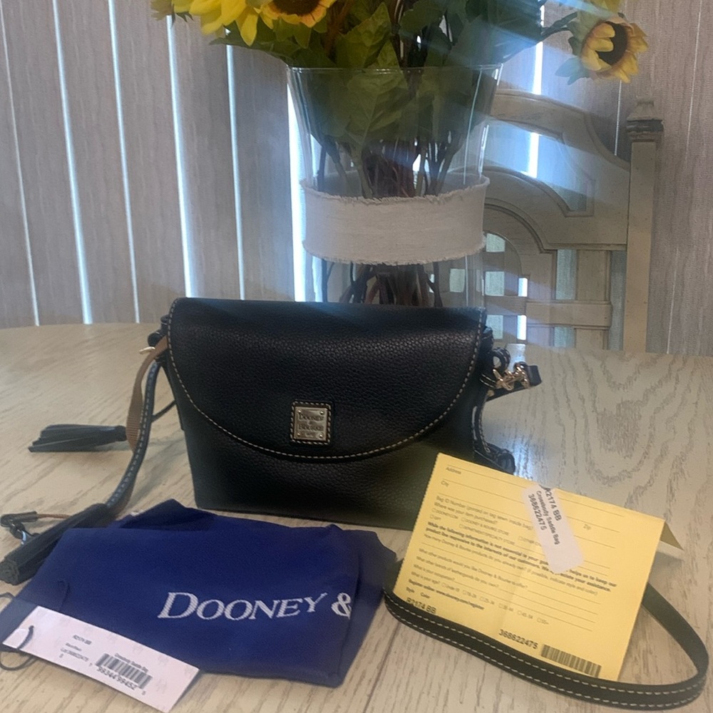 Dooney & Bourke black/Black crossbody saddlebag